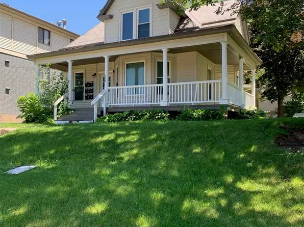 416 S Dodge St, Iowa City, IA 52240