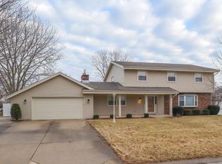 5323 Count Dr, Racine, WI 53402