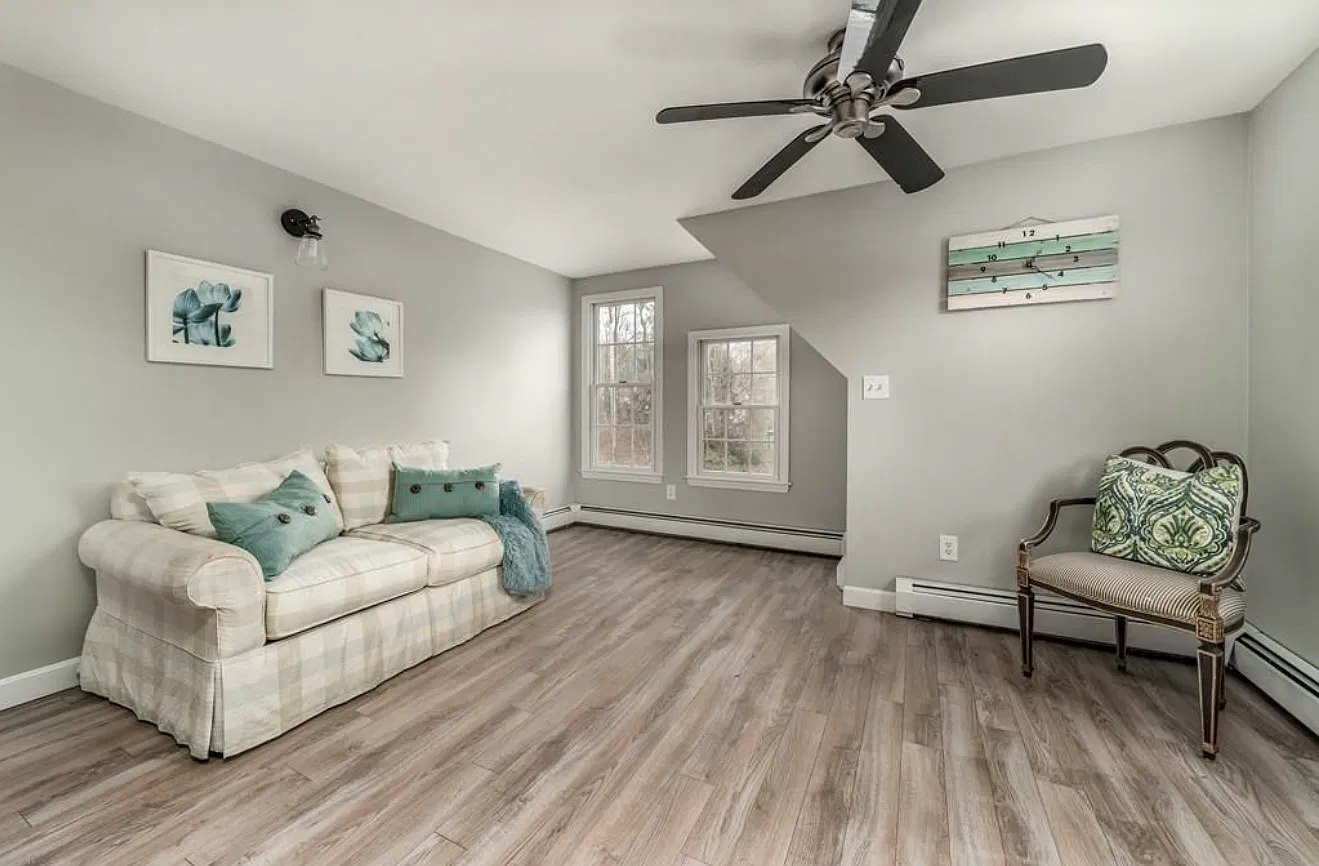 107 Winding Way — Photo 4