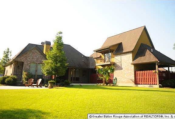 2nd image of 16251 Woodville Dr