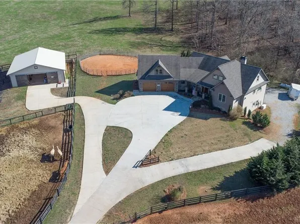 1050 Ricky West Rd, Cleveland, GA 30528