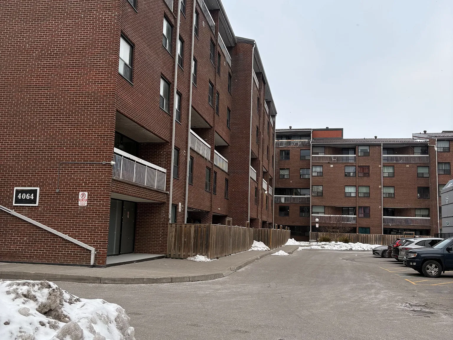 2 bed, $2,300 — Photo 1