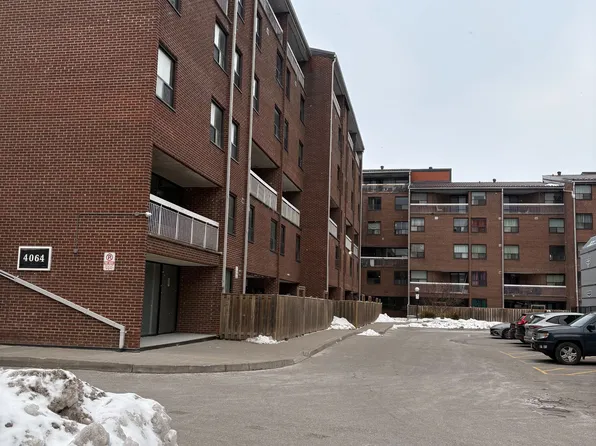 4064 Lawrence Ave E #210, Toronto, ON M1E 4V6