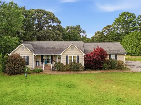 520 Sharon Ln, Seneca, SC 29678