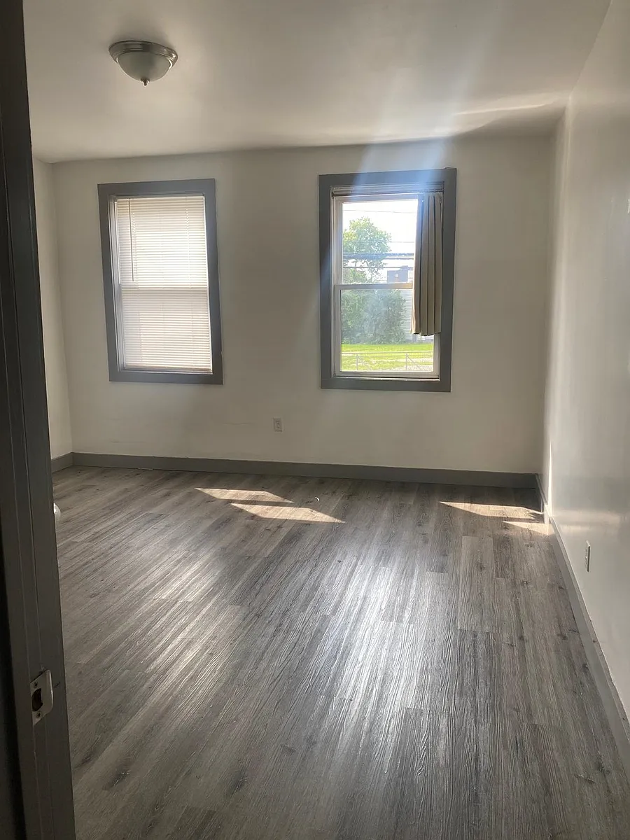 Building Photo - 158 Summit Ave #1R