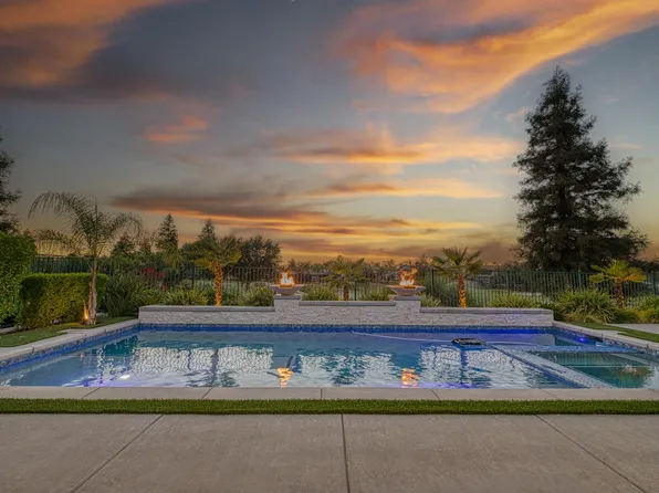 11739 N Turf Dr, Fresno, CA 93730