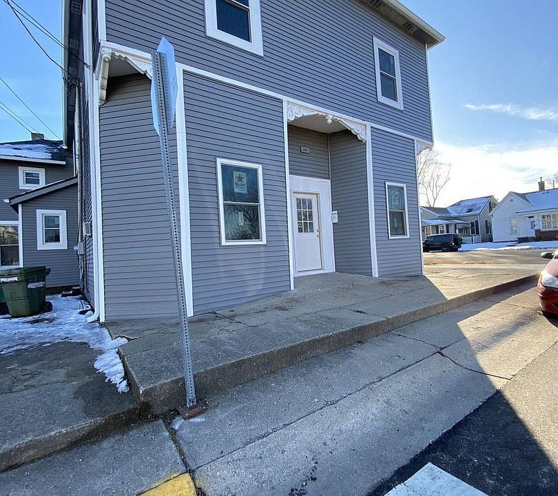 1st image of 529 W Washington St #1