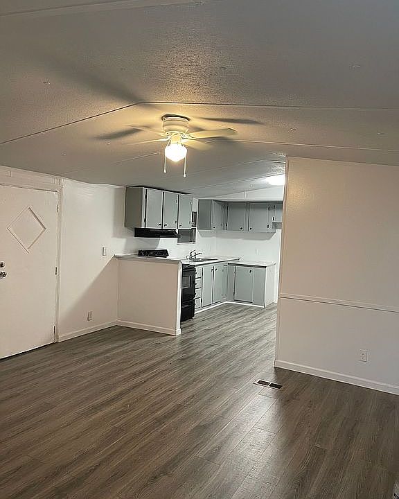 Living Room/Kitchen
