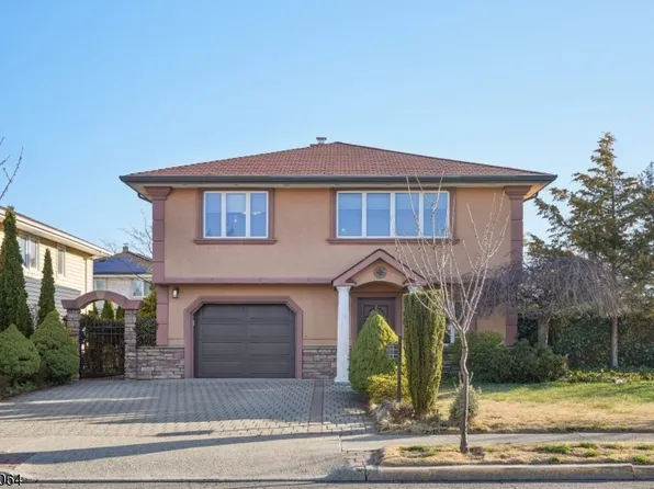 2 Ivy Ln, Wallington Boro, NJ 07057