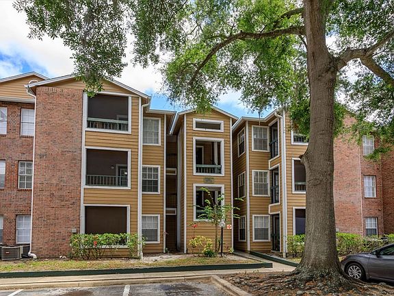 2nd image of 4225 Thornbriar Ln APT 207