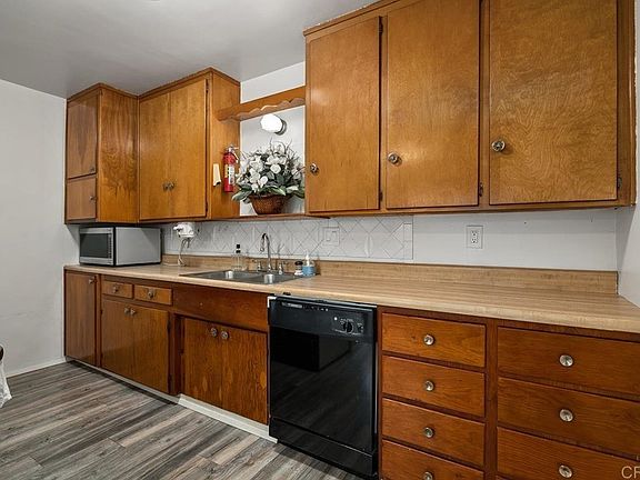 3rd image of 1612 Evergreen Ave