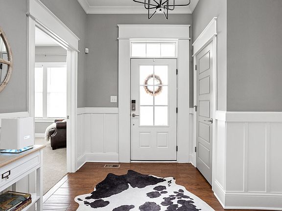 4th image of 9860 Morningstar Ln
