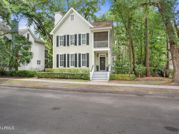 121 Bartram Dr, Beaufort, SC 29902