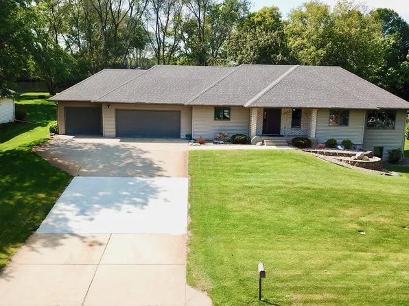 2613 Tranquility Dr, Saint Cloud, MN 56301