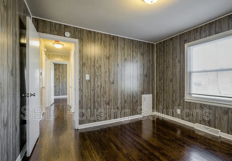 6508 N Harrison St — Photo 5