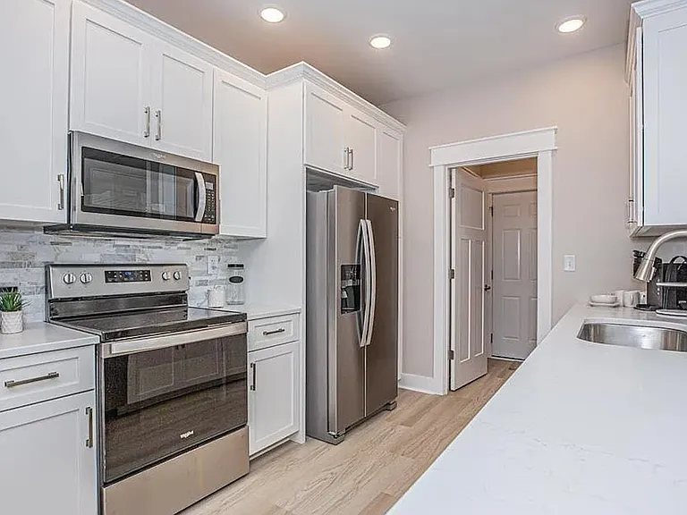 8635 Pebble Creek Dr — Photo 8