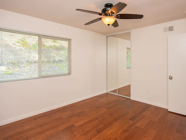 3706 Yale Dr — Photo 18