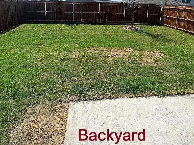 212 Savannah Way — Photo 28