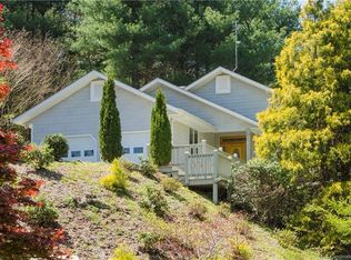 3013 Hickory Nut Trl, Hendersonville, NC 28739