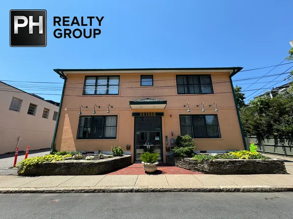 31 Channing St APT 2, Newton, MA 02458