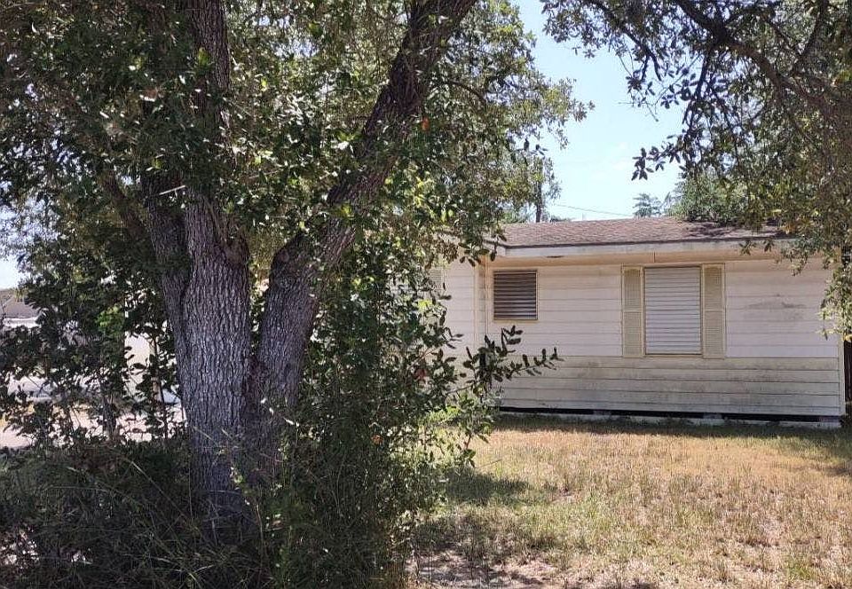 1st image of 4302 Green Grove Dr