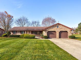 1727 Cranbrook Dr, Saginaw, MI 48638