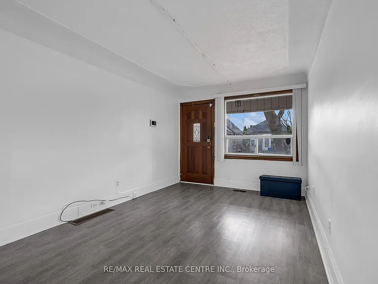 29 Harrison Ave — Photo 5