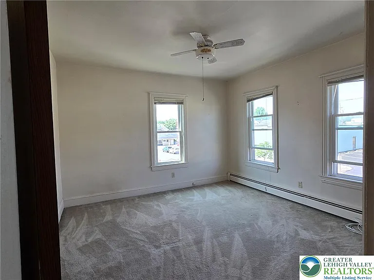 628 Linden St #2 — Photo 7