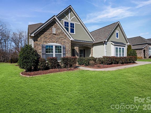 3rd image of 1021 Torrens Dr