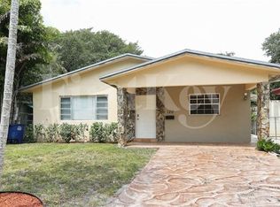 120 SW 7th Ter, Hallandale, FL 33009