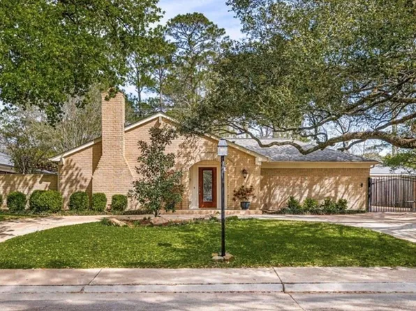 1803 Briarpark Dr, Houston, TX 77042