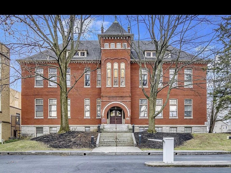 1st image of 133 W Locust St APT 221
