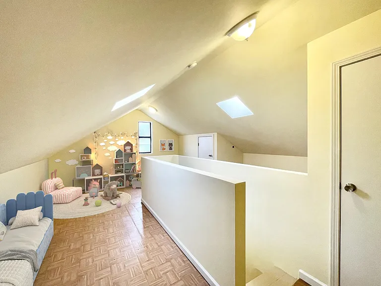 virtual furniture in the photo