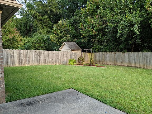 3rd image of 1648 White Oak Cir