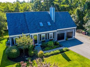 8 Back River Dr, Dartmouth, MA 02747
