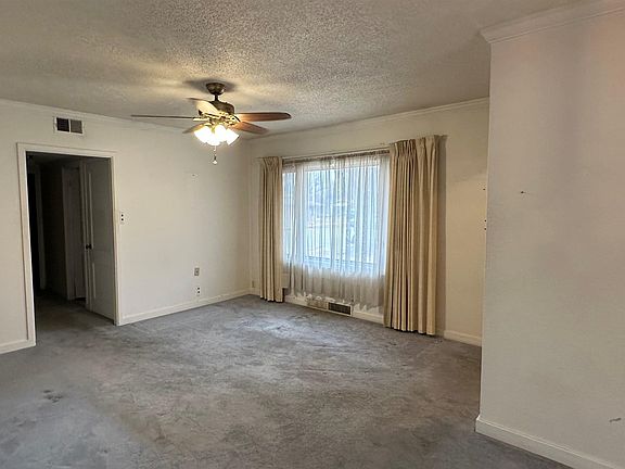 4th image of 1023 Tilden St