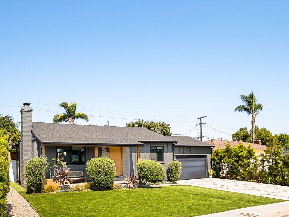 1st image of 8806 Bleriot Ave