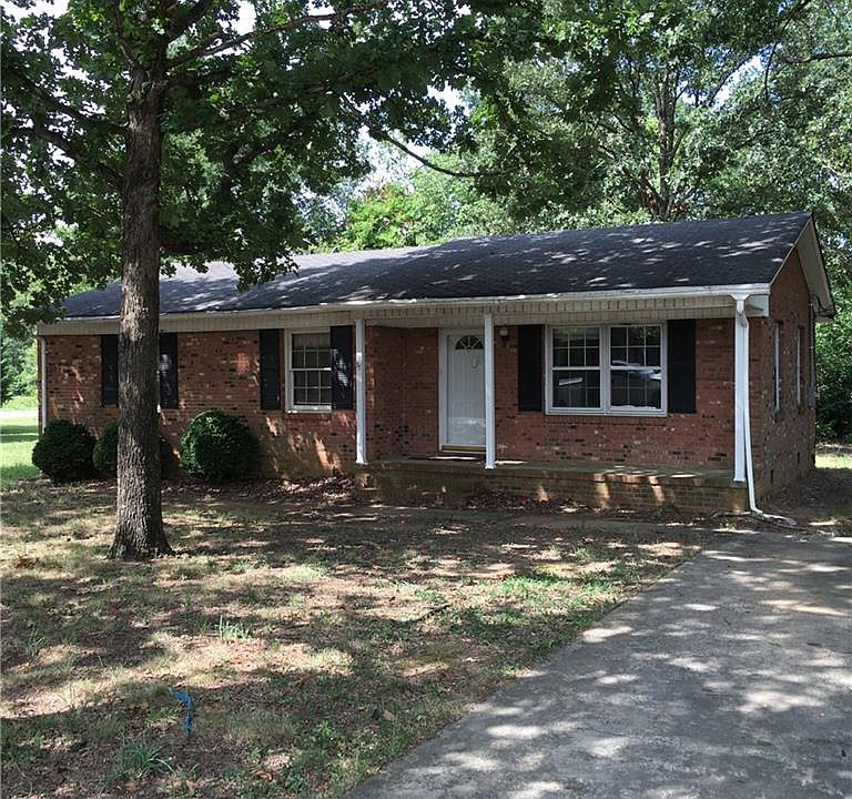 1st image of 1054 S Jones Avenue Ext #22