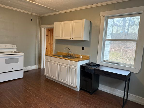 35 Hillside St APT B