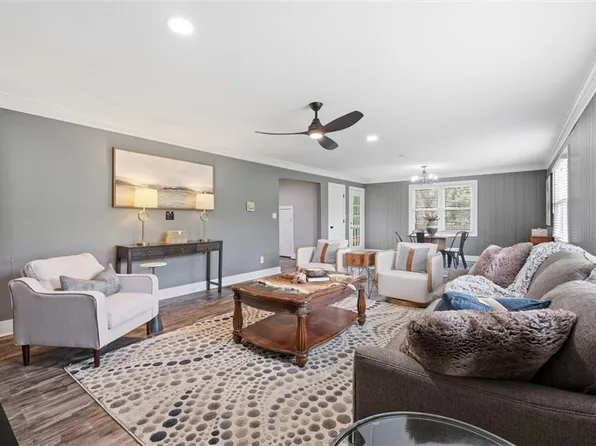 30405 Oak Grove Rd, Paola, KS 66071