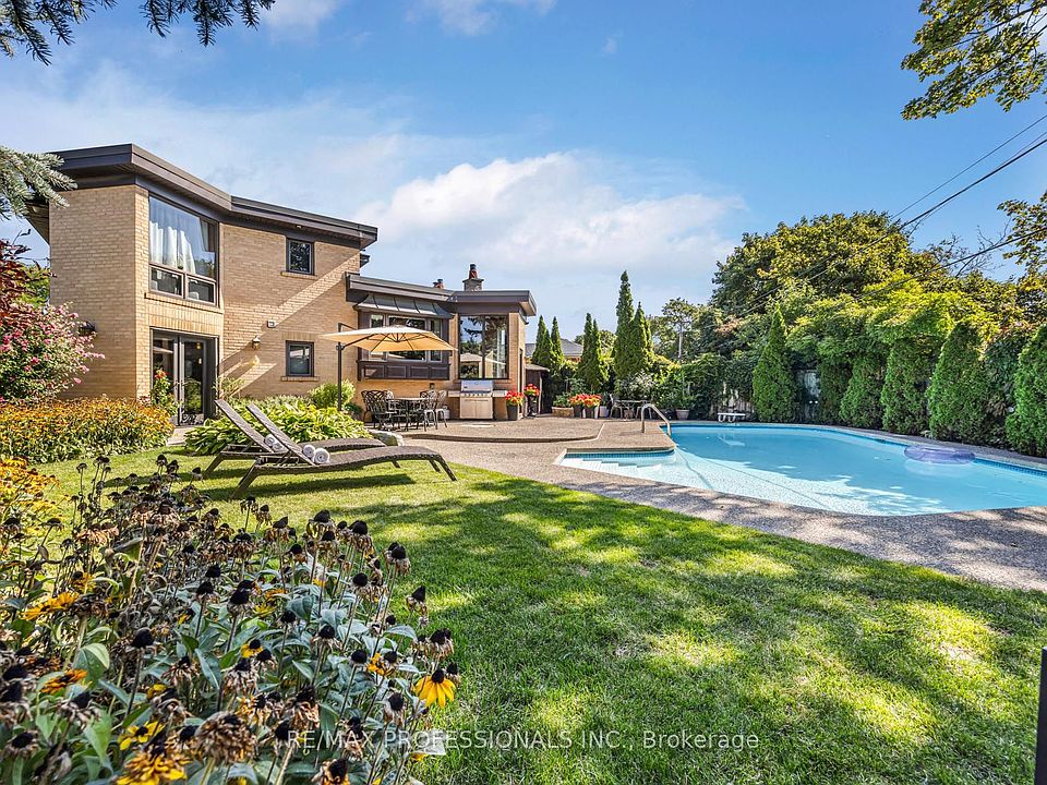 1st image of 16 Woodpark Rd