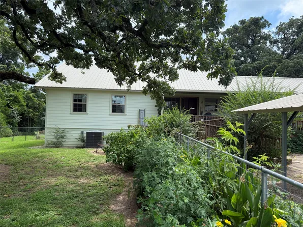 1014 Greenwood St, Winnsboro, TX 75494