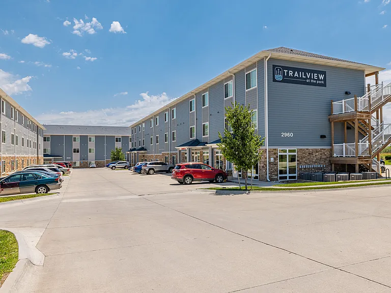 Trailview Apartments at Pioneers Park — Photo 12