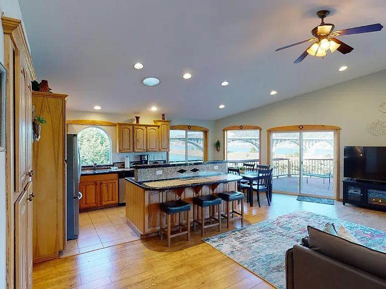 94451 Jerrys Flat Rd — Photo 9