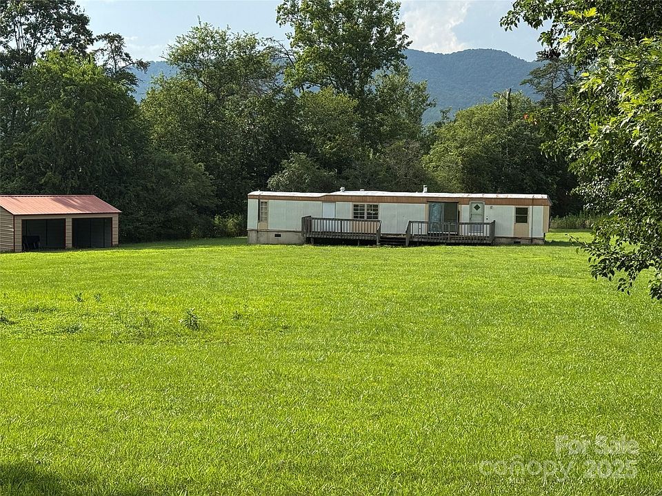 2nd image of 3944 Hollywood Ridge Rd