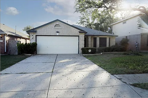 805 Settlement St Photo 1