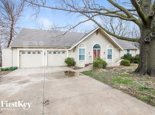 12820 E 38th Ter S, Independence, MO 64055