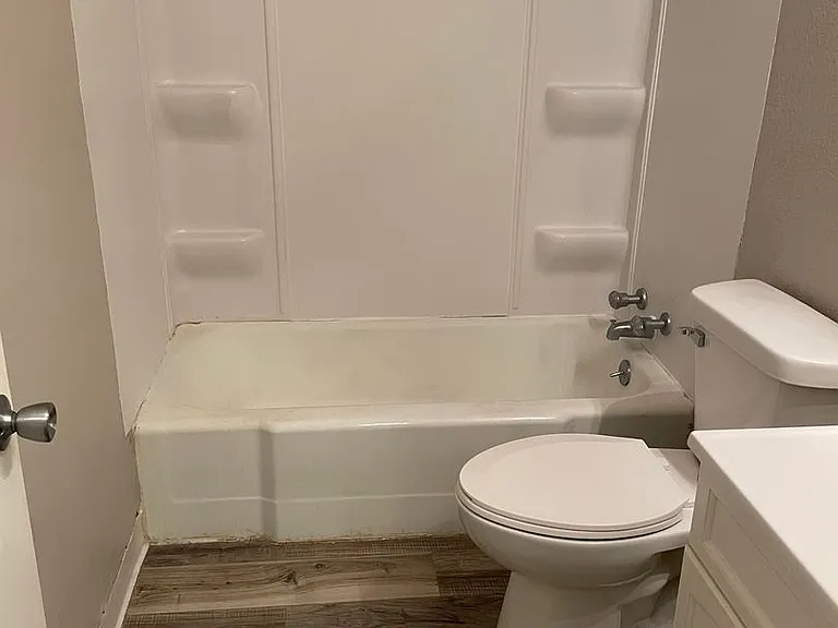 1308 Chestnut St — Photo 13