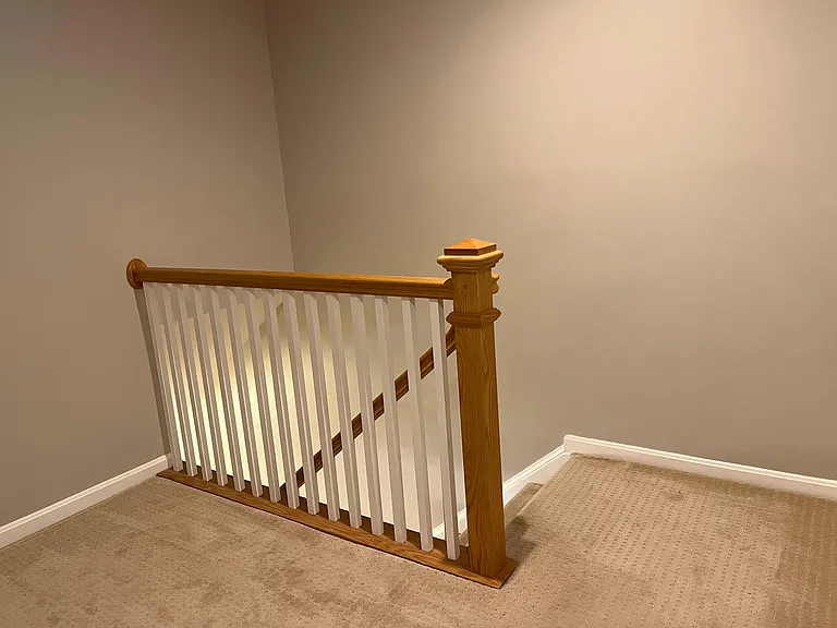 Staircase/upstairs hallway