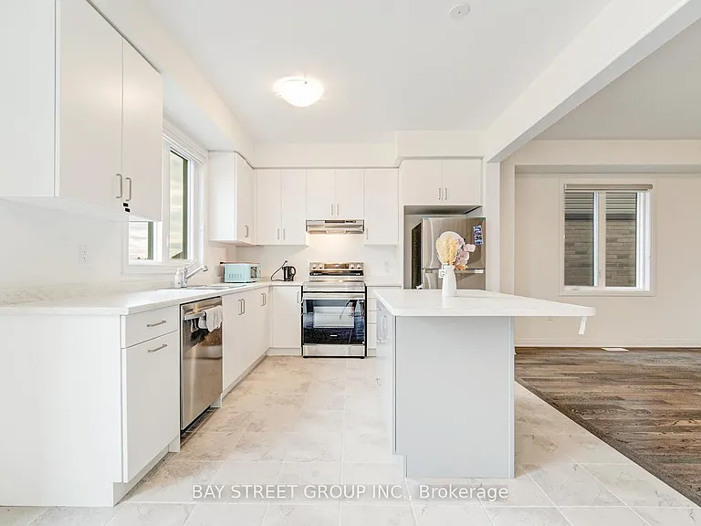 149 Wilmot Rd N — Photo 12